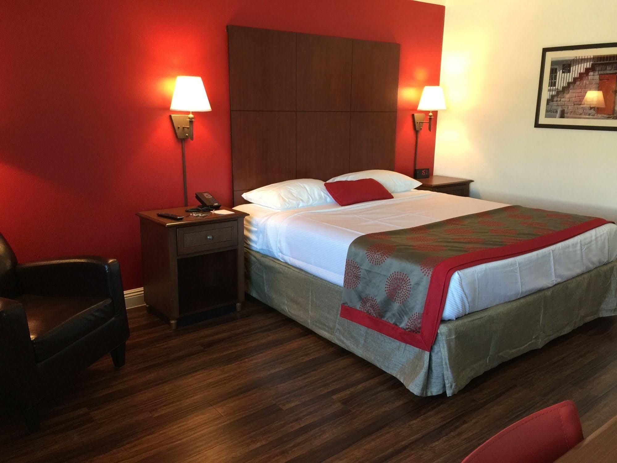 Ramada By Wyndham Torrance Hotel Екстериор снимка